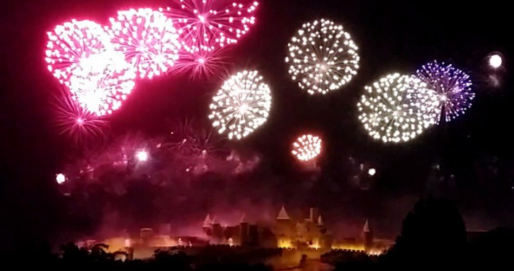 Feu d'artifice à la cité de Carcassonne le 14 juillet 2015