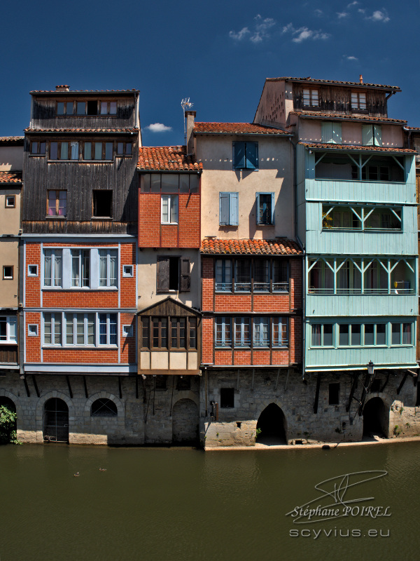 Vieilles façades sur l'Agout dans Castres