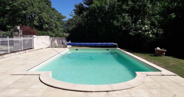 Piscine des chambres d'hôtes du relais d'En Lanet